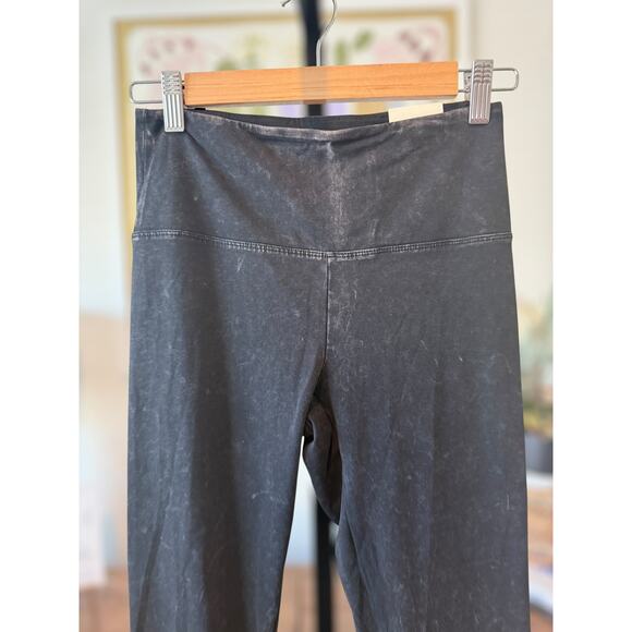 NWT Victoria's Secret PINK Yoga High Waisted Legging Slightly Acid Washed Small - Picture 6 of 10